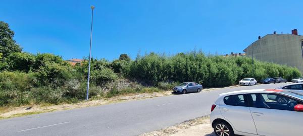 Terreno en calle do Xeixo, 8