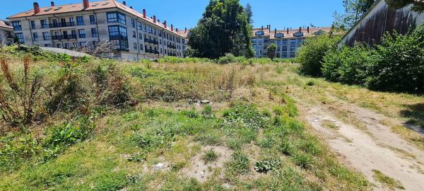 Terreno en calle do Xeixo, 8