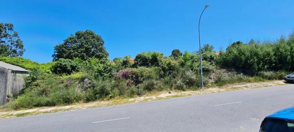 Terreno en calle do Xeixo, 8