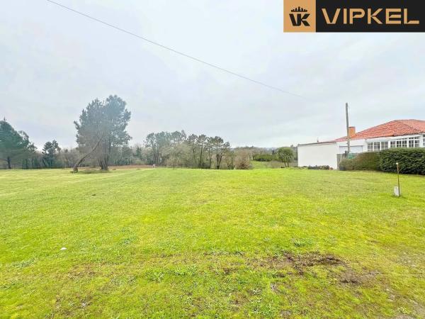 Terreno en calle do Tambre