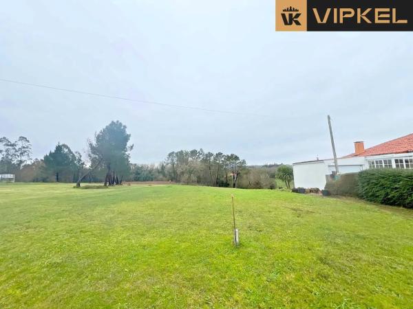 Terreno en calle do Tambre