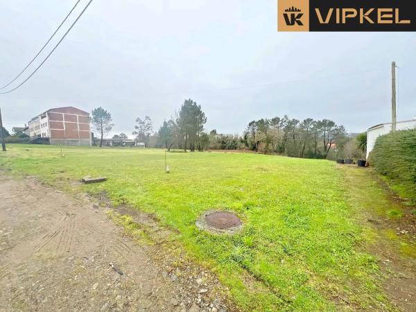 Terreno en calle do Tambre