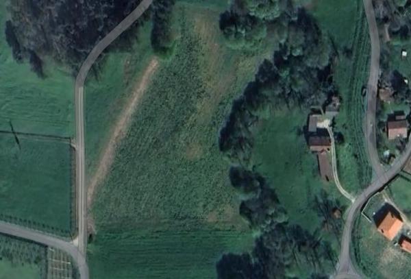 Terreno en canal s/n