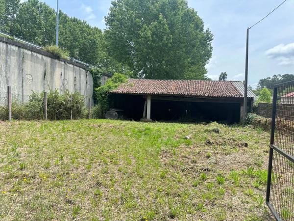 Terreno en calle de Vidán