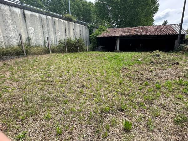 Terreno en calle de Vidán