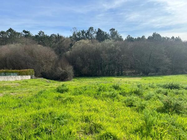 Terreno en Lugar de Guimaráns, 2