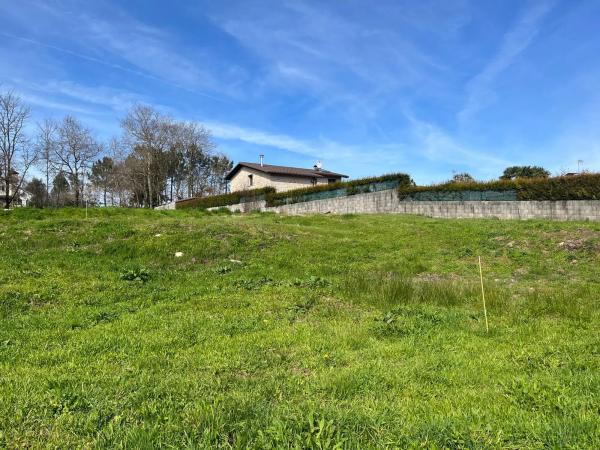Terreno en Lugar de Guimaráns, 2