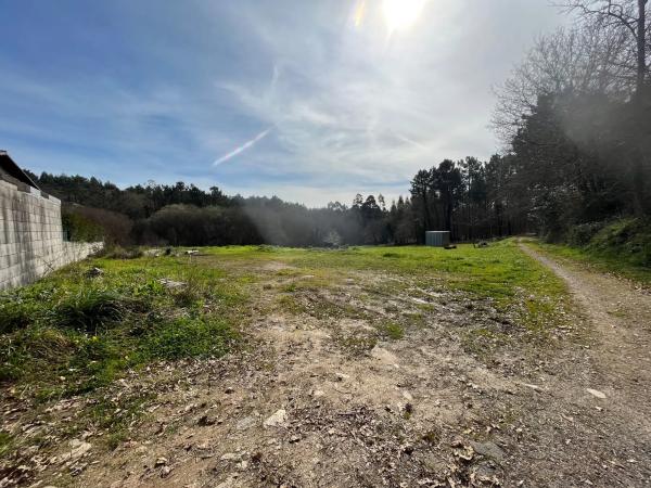 Terreno en Lugar de Guimaráns, 2