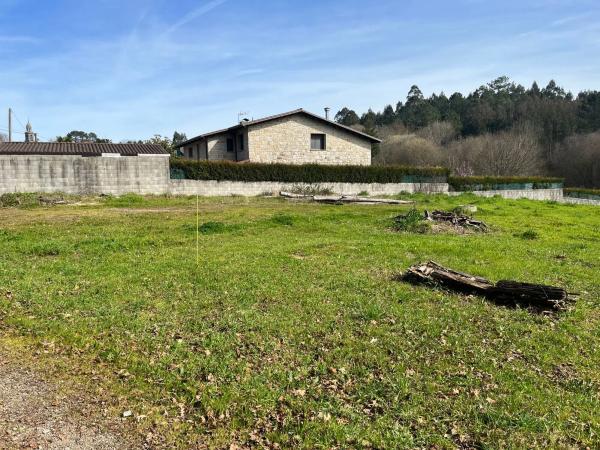 Terreno en Lugar de Guimaráns, 2