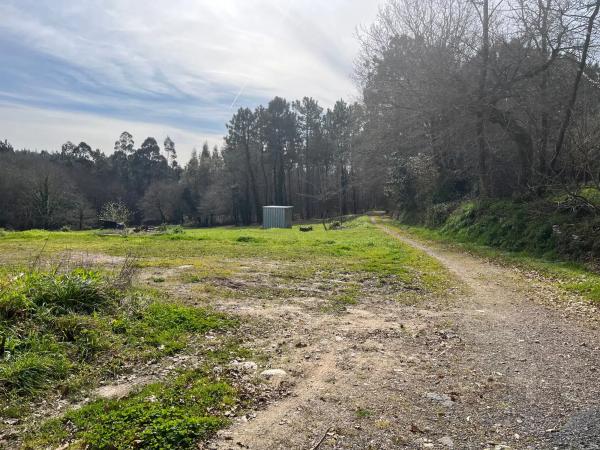 Terreno en Lugar de Guimaráns, 2