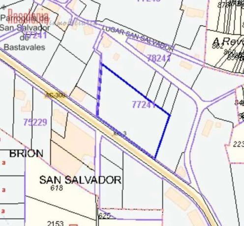 Terreno en avenida de Santa Minia