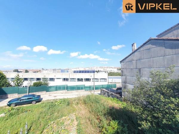 Terreno en calle da Estrada