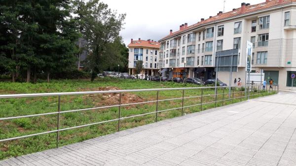 Terreno en avenida da Maía, 53