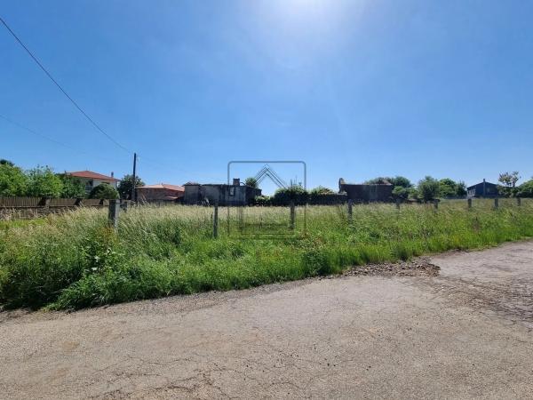 Terreno en requesende s/n