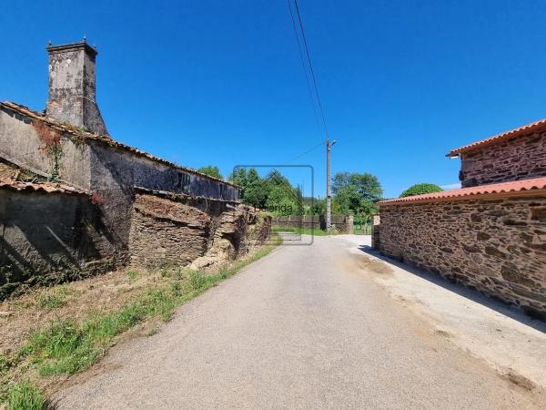 Terreno en requesende s/n