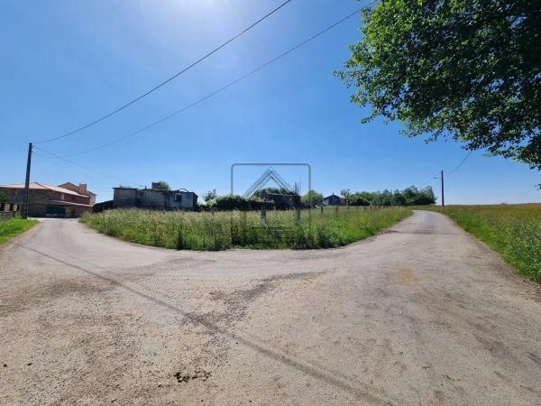 Terreno en requesende s/n