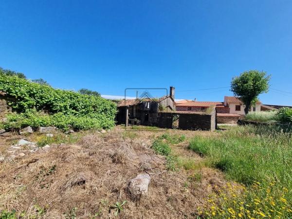 Terreno en requesende s/n