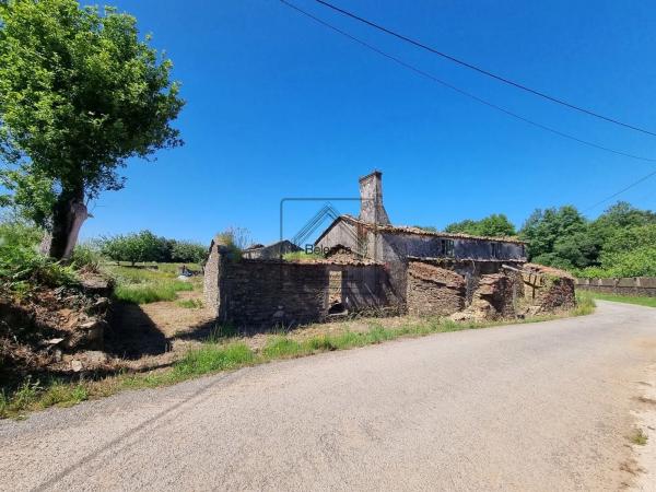 Terreno en requesende s/n