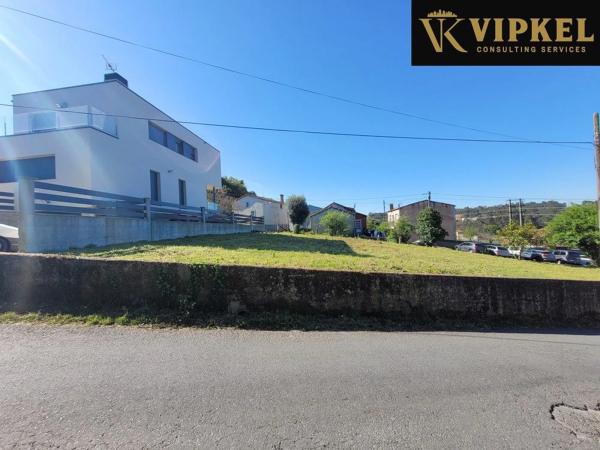 Terreno en calle Dos Chouchiños