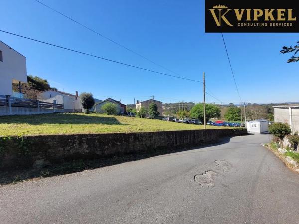 Terreno en calle Dos Chouchiños