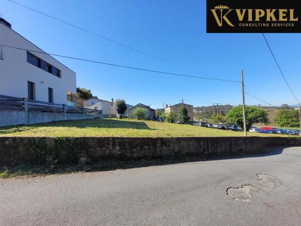 Terreno en calle Dos Chouchiños