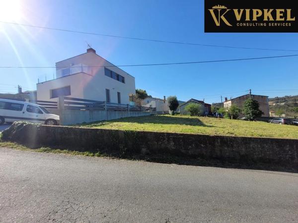 Terreno en calle Dos Chouchiños