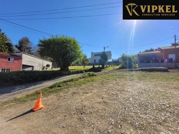 Terreno en calle Dos Chouchiños