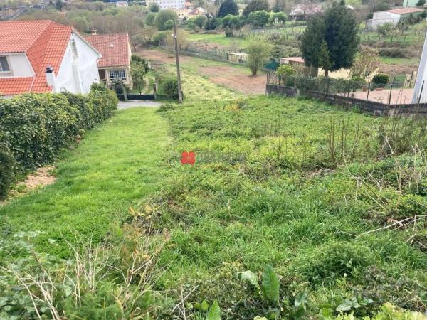 Terreno en calle de Serafín Zas