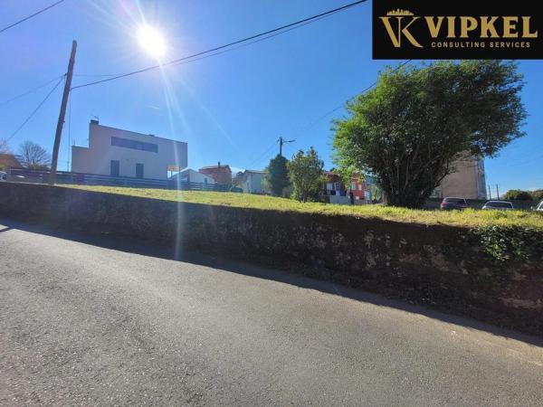 Terreno en calle Dos Chouchiños