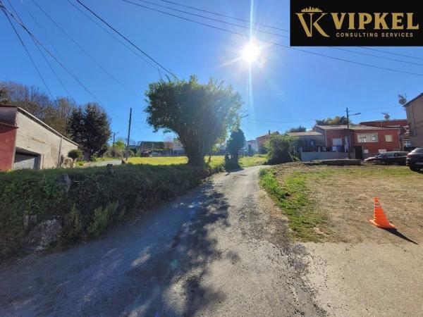 Terreno en calle Dos Chouchiños