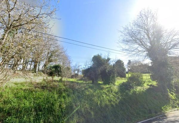 Terreno en calle da Pena