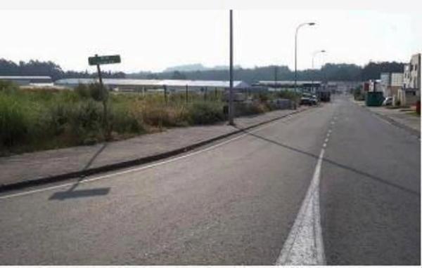 Terreno en calle Daimler