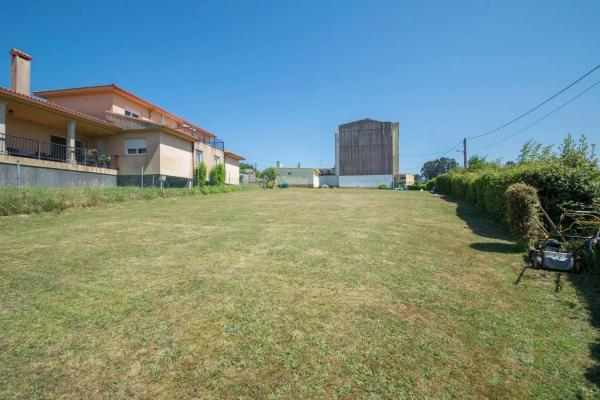 Terreno en calle Amil