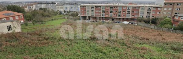Terreno en avenida Vilaboa