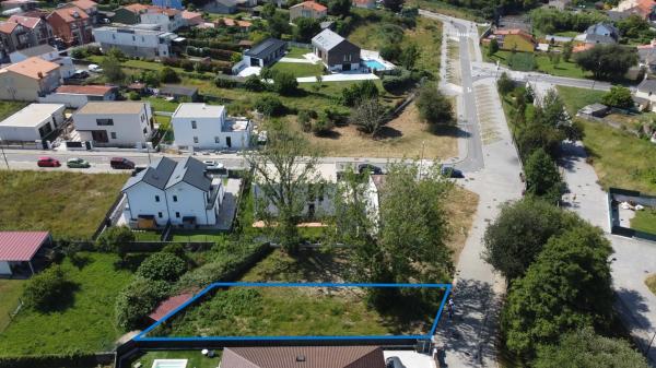 Terreno en calle Eduardo Galeano