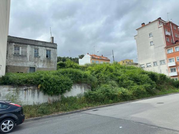 Terreno en avenida Alcalde Manuel Platas Varela, 138
