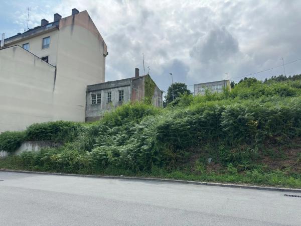 Terreno en avenida Alcalde Manuel Platas Varela, 138