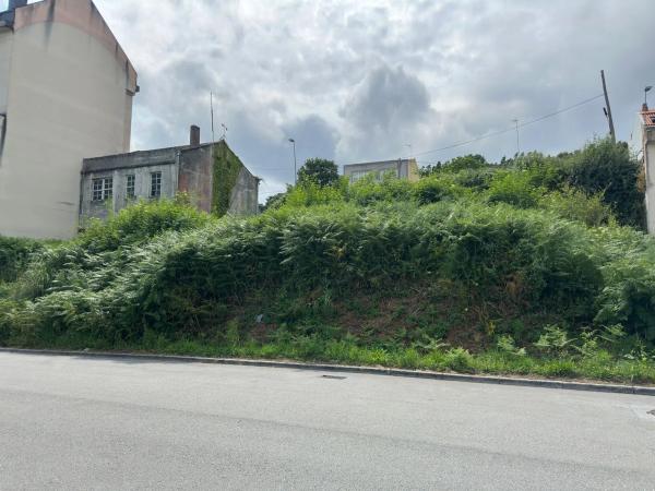 Terreno en avenida Alcalde Manuel Platas Varela, 138