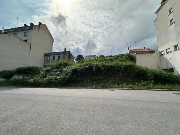 Terreno en avenida Alcalde Manuel Platas Varela, 138