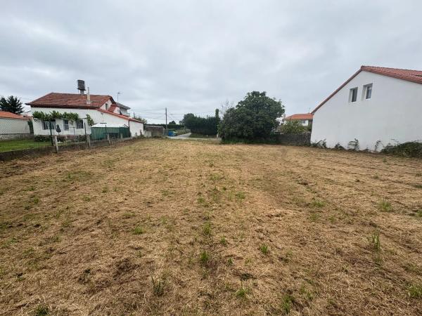 Terreno en calle Celso Emilio Ferreiro