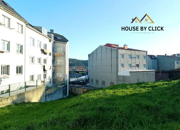 Terreno en calle Santiago de Compostela