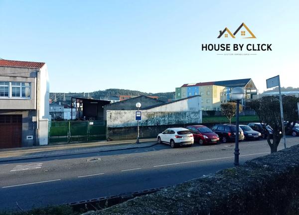 Terreno en calle Santiago de Compostela