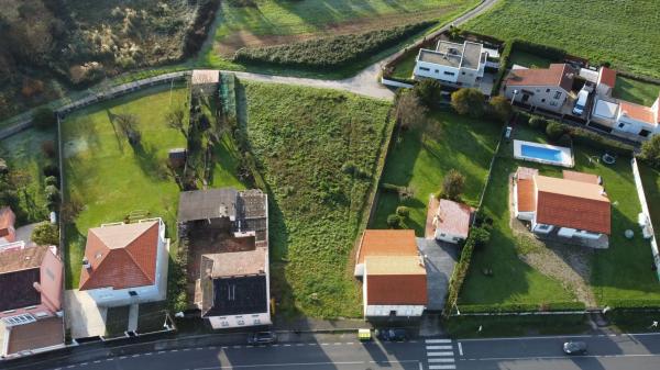 Terreno en calle Patiñas