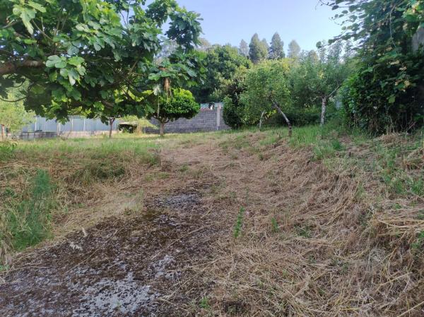 Terreno en calle Menciñeiros