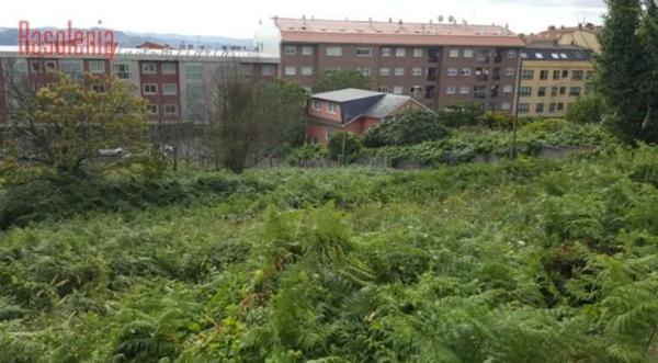 Terreno en avenida Vilaboa, 191