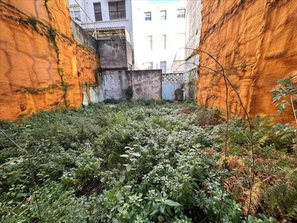 Terreno en calle Pedroso, 14