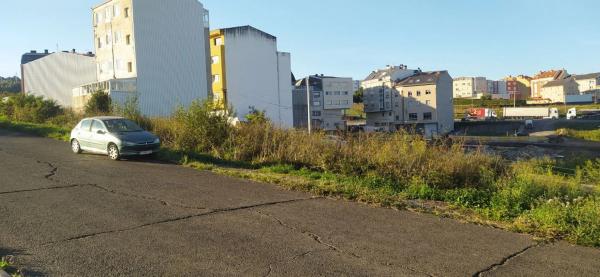 Terreno en calle Rosalía de Castro, 12