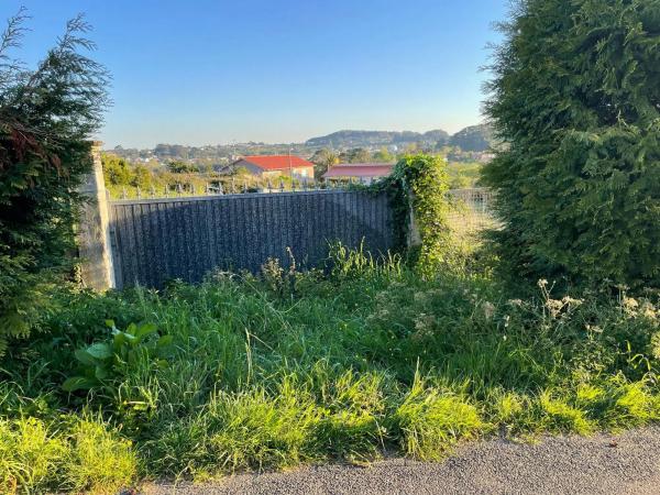 Terreno en calle da Camariña, 2