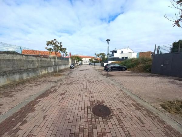 Terreno en calle Francisco Taxes