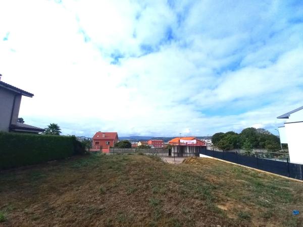 Terreno en calle Francisco Taxes